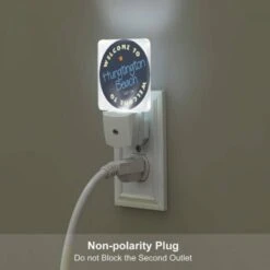 Night Light Set Of 2, A Blue And White Sign That Says Welcome To Huntington Beach. 6 Night Light Set Of 2, A Blue And White Sign That Says Welcome To Huntington Beach. -Nuas Diy Shop 20d0a78598266167c12609a245169227157ffc04