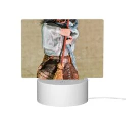 Rectangular Acrylic Night Light, A Doll With A Broom In Its Hand. -Nuas Diy Shop 709284db03ee35f10c1242194b60c98a22c376f6