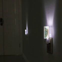 Night Light, Three Colorful Paintings Are Displayed Side By Side. 7 Night Light, Three Colorful Paintings Are Displayed Side By Side. -Nuas Diy Shop 71c47bdc7da85c4de310fe8257c0494ad633d80d