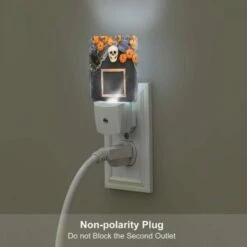 Night Light Set Of 2, A Black Frame With A Skull And Pumpkins In The Background. -Nuas Diy Shop c5a82cafca948ebc3051408be08949f92de47367