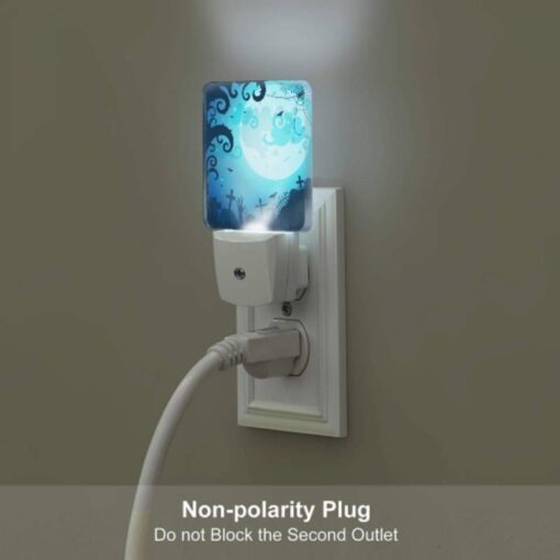 Night Light, A Spooky Scene With A Full Moon And A Bunch Of Bats Flying Around. -Nuas Diy Shop e8a238fdde184c279247c7e7e0f61b16cd7a096c